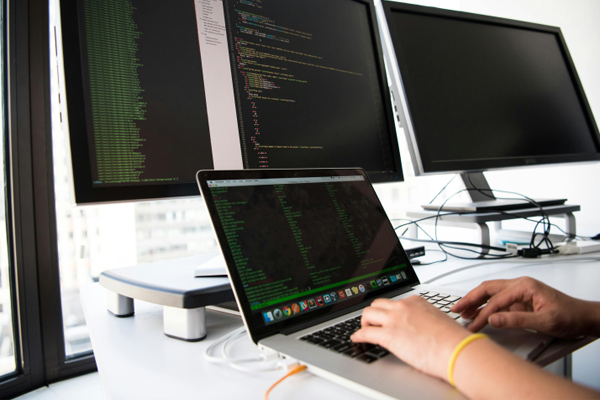 中國第一汽車申請蓄電池修復(fù)方法專利，在不影響蓄電池壽命的條件下修復(fù)蓄電池:汽車凹陷修復(fù)